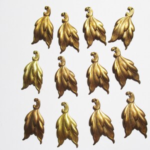 Vintage Double Leaf Embellishment, Detailed Leaves, Raw Brass Stampings, Jewelry/Earring Components/Findings,  Drilled, 31x14mm, 12 Pcs.