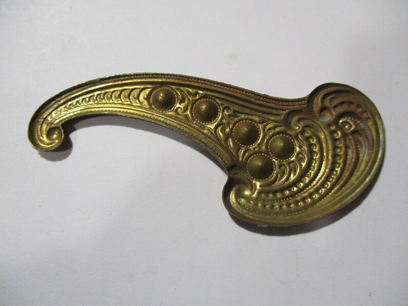 Vintage Paisley CornucopiaHorn of Plenty Patina Stamped Brass EmbellishmentJewelry Component 72x36mm Old Stock 1 pc Setting Spaces