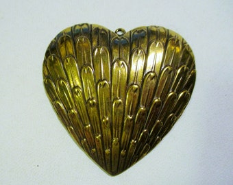 Vintage 1970s Brass Heart Pendant Drop, Egyptian Revival Style Feather Design, Polished & Lacquered Patina Finish, Old Stock, 46x45mm 1 Pc.