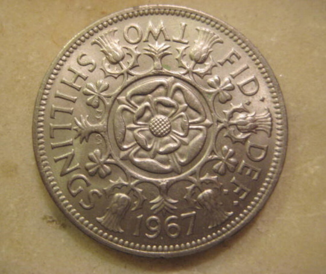 1967年 イギリス 2シリング - エリザベス2世初の肖像画 - Etsy 日本