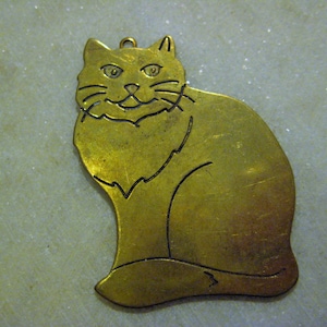 Vintage 1960s Cat Pendant, Kitten Drop, Unplated Brass Kitty Stamping, Top Loop. Engravable Jewelry Finding, Made in USA, 48x36mm, 1 pc.