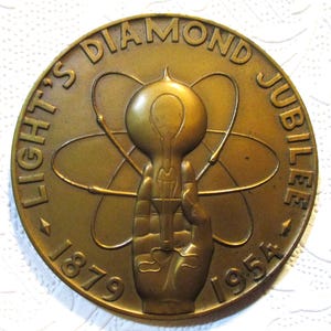 Vintage 1954 Light&#39;s Diamond Jubilee Commemorative Medallion/Medal, Thomas Edison, 3 Inch Size (crmi)