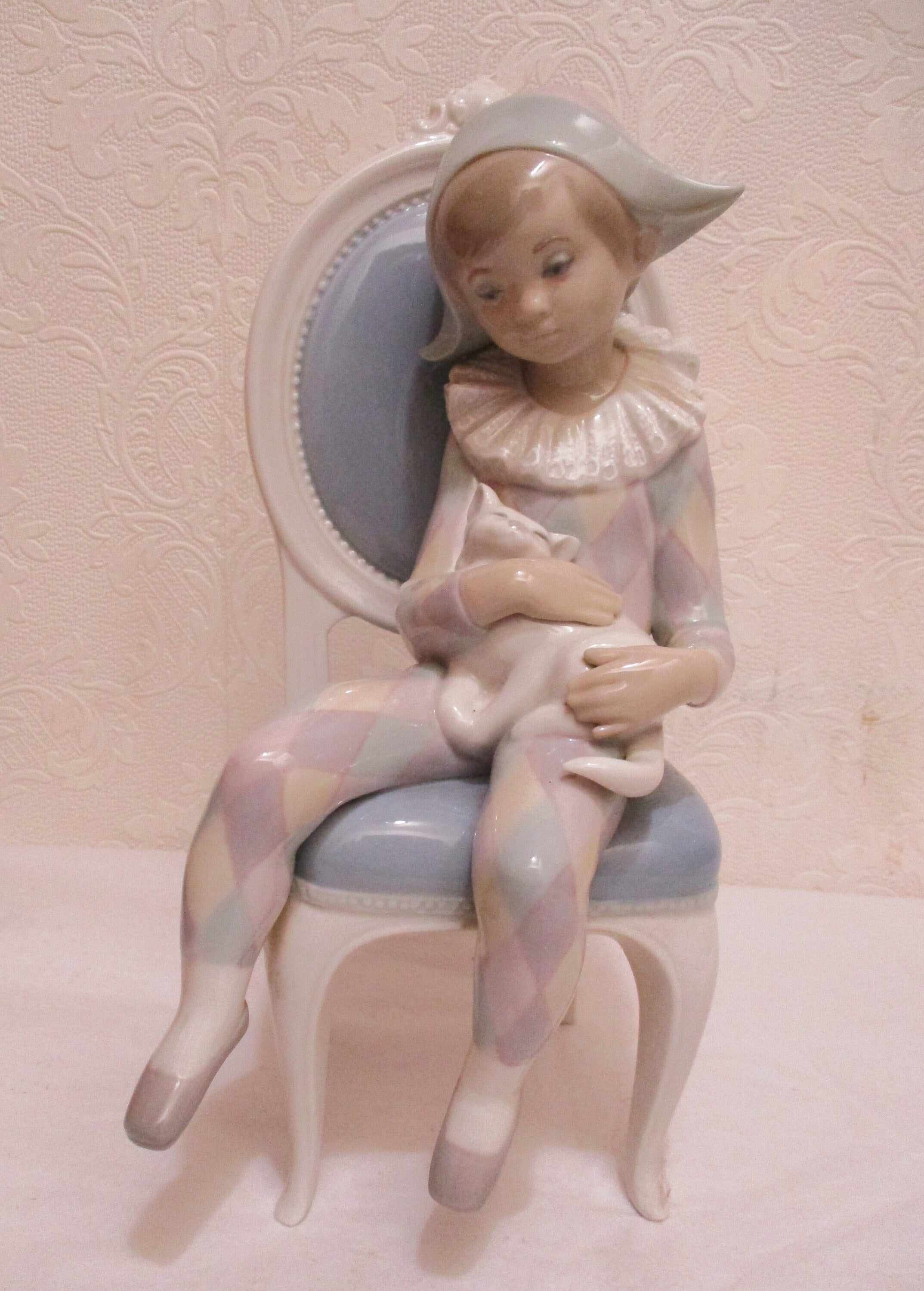 リャドロ、椅子に座る少女、スペイン製 リャドロ、椅子に座る少女