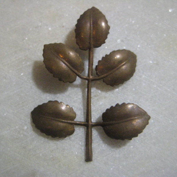 Vintage Leaf Branch Stamping, 1940s French Stamped Brass Detailed Leaves, Decorative Trim, Jewelry Finding, Altered Art Supply, 40mm, 1 pc.