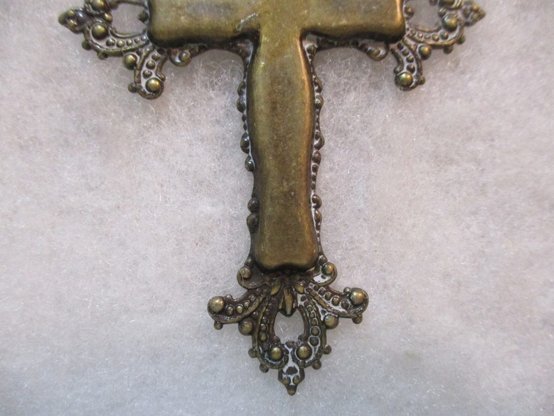 Vintage Antiqued Patina Brass 77mm by 56mm Cross Pendant/Jewelry Component, 1 Piece image 3