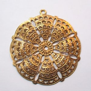 Detailed Vintage Stamped Dapt Brass Round Lacy Filigree 40mm Pendant/Medallion, Jewelry Component/Embellishment, 1 Loop, 1 Piece (jj)