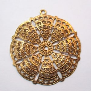 Detailed Vintage Stamped Dapt Brass Round Lacy Filigree 40mm Pendant/Medallion, Jewelry Component/Embellishment, 1 Loop, 1 Piece (jj)