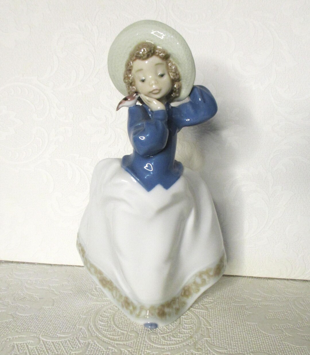 LLADRO 帽子を持つ少女 il_1080xN.6937078343_leni.jpg