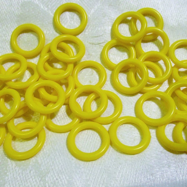 12 Vintage Yellow Plastic Round Solid O-Ring Links, Necklace Components/Jewelry Findings/Chain Repair, Unused Old Stock, 5/8" Size