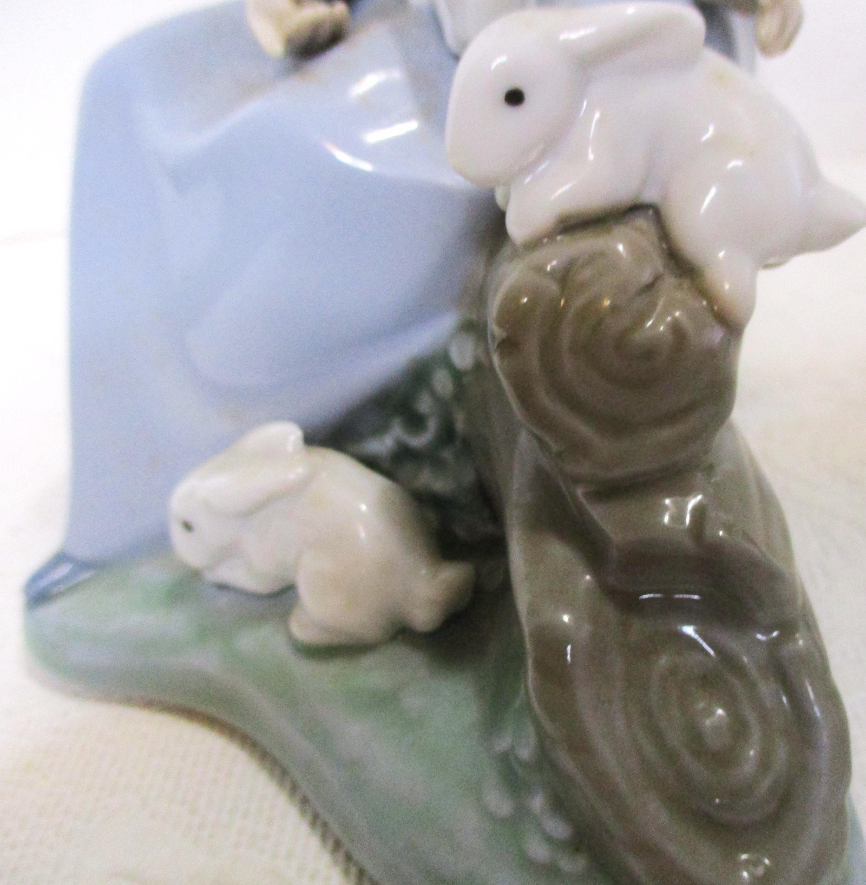 Vintage 1987 Nao by Lladro - Daisa #1026 Girl With 3 Rabbits