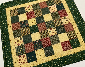 Elegant Christmas Quilted Table Topper, Christmas Quilted Table Runner, Christmas Quilted Candle Mat, Holiday Table Quilt, Patchwork Quilt