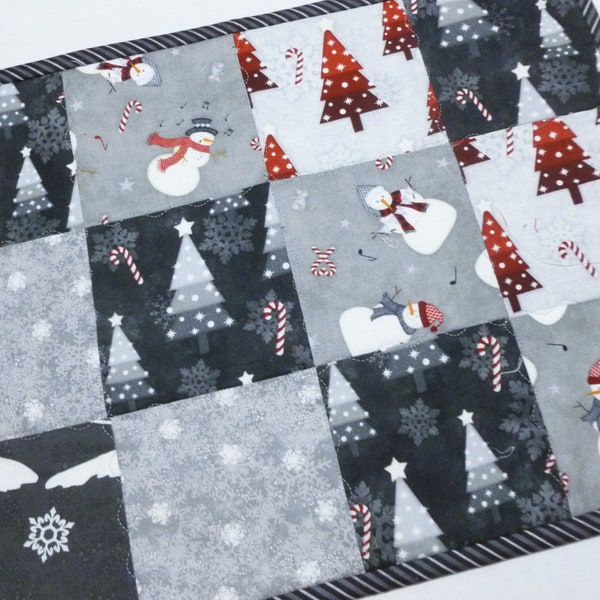 Christmas Quilted Table Runner, Winter Quilted Table Topper, Snowman Quilted Table Runner, Christmas Tree Table Runner, Modern Table Runner