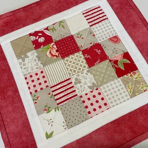 Glory Bloom Quilted Table Topper NCU0NNT1680