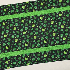 Shamrock Quilted Table Runner, St Patrick&#39;s Day Decor, Shamrock Table Topper, Irish Decor, Clover Quilted Table Runner, Man Cave Decor