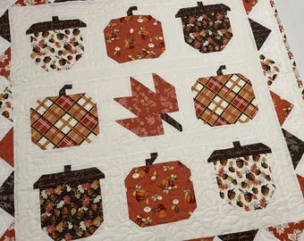 Pumpkin and Acorn Quilted Table Runner or Wall Hanging: Autumn Thanksgiving Decor (30.5" Square)
