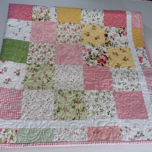 Lap Quilt, Sofa Throw, Patchwork Quilt, Cottage Chic, Roses Flowers, Pastel Quilt, Wild Rose