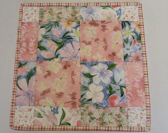 Floral Patchwork Table Topper, Spring Table Mat,  Mini Quilt, Pink Dresser Scarf, (13.5" x 13.5")