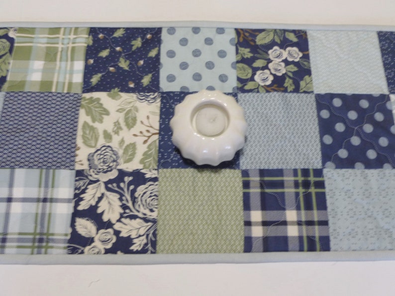 Calla Lily CW3004054CL Quilted Table Runner
