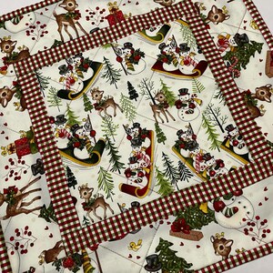 Reindeer Quilted Table Runner GFTOMA7068 main image 1