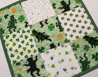 St Patrick's Day Quilted Table Topper, Shamrocks Clover, Dancing Leprechauns Table Topper, St Patrick's Day Decor, Christmas Table Runner