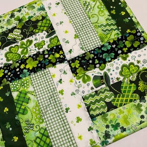 St. Patrick&#39;s Day Quilted Table Topper,  St. Patrick&#39;s Day Decor, Shamrock Quilted Table Runner,  Square Table Topper, 16 1/4&quot; x 16 1/4&quot;