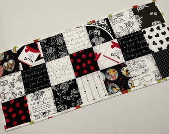 Retro Valentines Quilted Table Runner, Vintage Style Valentine Quilted Table Runner, Valentines Day Decor, Black and White Table Topper Mat