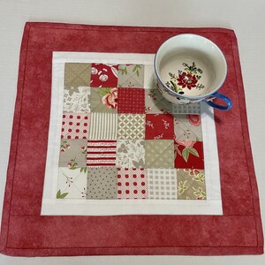 Twilight Bloom Quilted Table Topper NCU0NNT1685