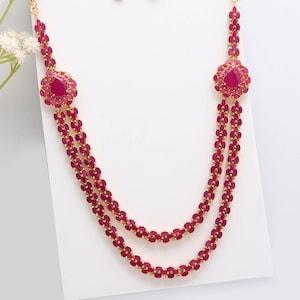 Conjunto de collar de rubíes: Joyería llamativa de doble hebra chapada en oro de 22 quilates