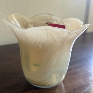 Murano Art Glass Bowl made by Tammaro –  Pink & White Swirl with Ruffled Rim (Made in Italy)