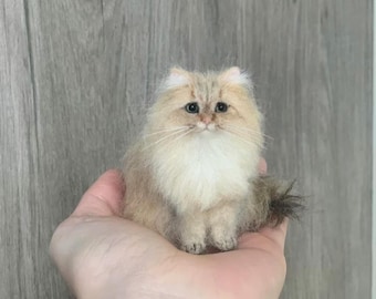 Custom Felted Cat Portrait – Wool Pet Memorial Sculpture