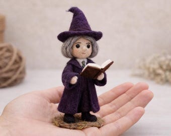 Needle Felt Wizard Doll, Mini Witch Figurine, Handmade Wool Felt Book Lover Gift, Magic Teacher Ornament, Purple Black Decor
