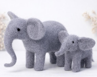 Conjunto de elefantes de fieltro de aguja, decoración de elefante gris hecha a mano, elefanta madre y cría, regalo de animales de fieltro de lana, compre uno o dos.