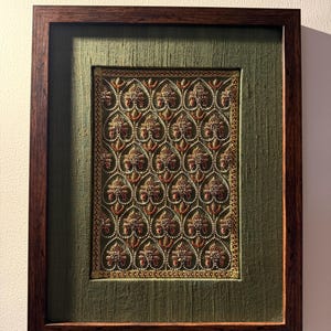 Another framing option for Kalavruti Frame without Mount. Perfect gift for couples, spouse, husband, wife, girlfriend, boyfriend, anniversary