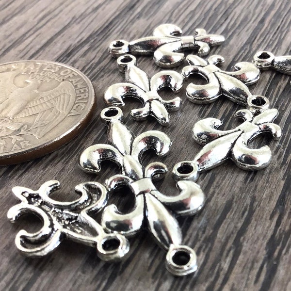 Silver Fleur De Lis Charms French Charms 10pcs Set Fleur De Lis Antiqued Silver Tone Double Sized 18x12 mm New Orleans theme Vintage Charm