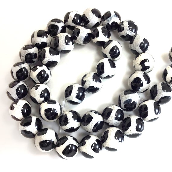 Tibetan Faceted Agate Beads, DZI Agate Black and Pearly White