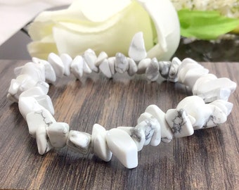 White Howlite Chip Bracelet, Gemstone Crystal, Handmade Stretch Beaded Bracelet, 7.5"