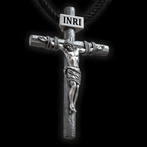 Jesus Christ Crucifix Pendant –INRI Cross Necklace with Rope Detail and Hand-Carved Sacred Form,Christian Catholic Symbol in 18K Gold Plated