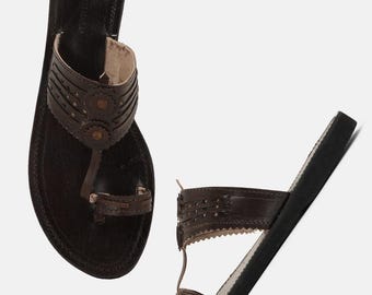 Handcrafted Leather Kolhapuri Slippers: Espresso Brown, Antique Brass