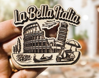 La Bella Italia Wooden Fridge Magnet – Handmade Italian Souvenir Featuring Colosseum, Leaning Tower, Gondola & Vespa – Travel Gift Decor
