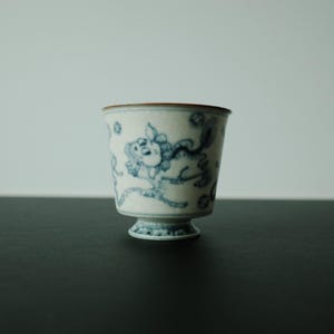 Jingdezhen tea cup - painted lion