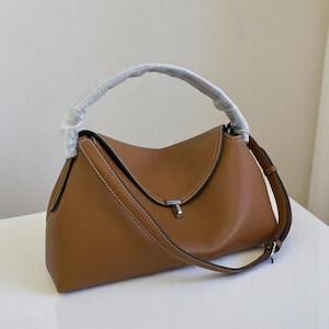Echtleder Umhängetasche – Handgemachte minimalistische T-Lock Geldbörse, kompakte Schultertasche für den täglichen Gebrauch, elegantes Geschenk für Sie, kleine Umhängetasche