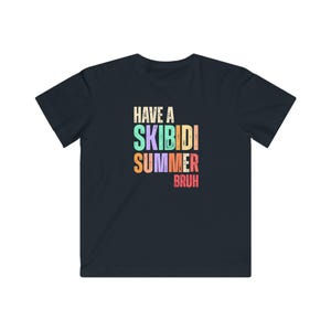 Maglietta estiva Skibidi / Maglietta divertente e alla moda per bambini / Maglietta grafica alla moda per ragazzi / Maglietta da toilette Skibidi / Regalo di compleanno estivo per ragazzi e ragazze