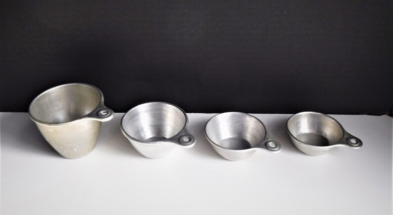 Ekco Measuring Cups Set of 4 Cups USA Farmhouse Stacking image 0
