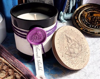 Vela de turmalina negra Ethereal Shield para protección, fuerza y conexión a tierra hecha con cera de soja y coco, un regalo espiritual para la resiliencia.