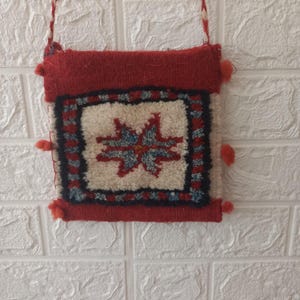 Hand Woven Anatolian Motif Shoulder Bag, Root Dye Folkloric Bag, One Piece Authentic Turkish Kilim Motif Shoulder Bag, Handmade Vintage bag
