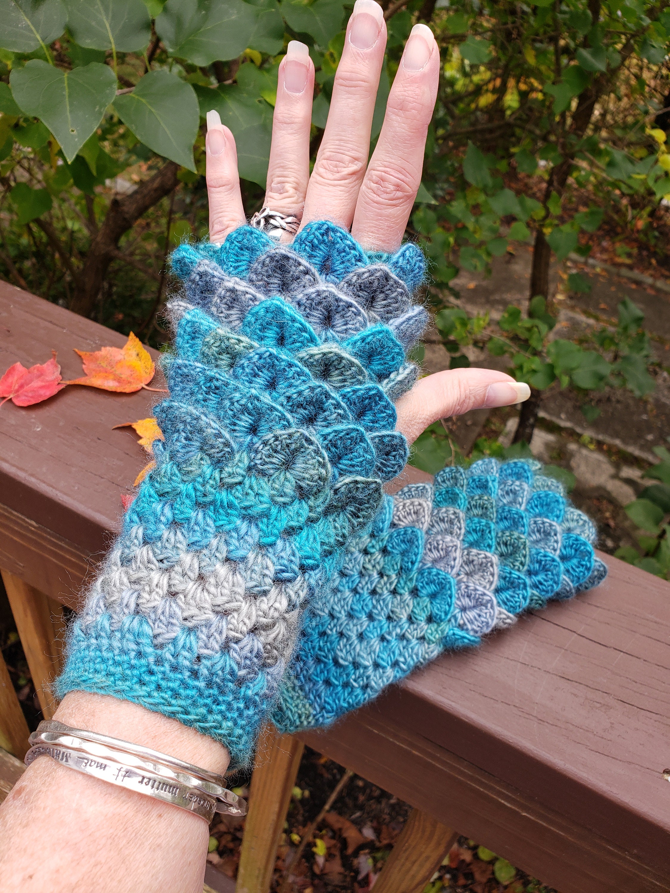dragon scale gloves yarn - Zion Family Homestead