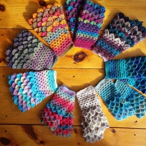 Dragon-scale Fingerless Gloves