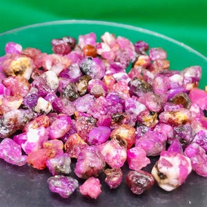 140 Carat Natural Red Ruby Gemstone Raw Lot: Afghanistan