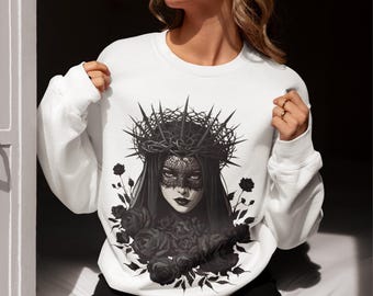 Gothic Queen Sweatshirt, Dark Crown Gothic Woman Crewneck, Witchy Aesthetic Pullover, Spooky Dark Academia Clothing, Occult Rose Sweater