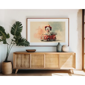 Illustrazione di un cucciolo di camion dei pompieri dalmata - Illustrazione di un simpatico cane pompiere in un camion giocattolo rosso / Decorazione da parete per la cameretta dei bambini / Regalo con download digitale